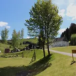 Geraeumiges Mit Privater Terrasse Dom wakacyjny Schmallenberg