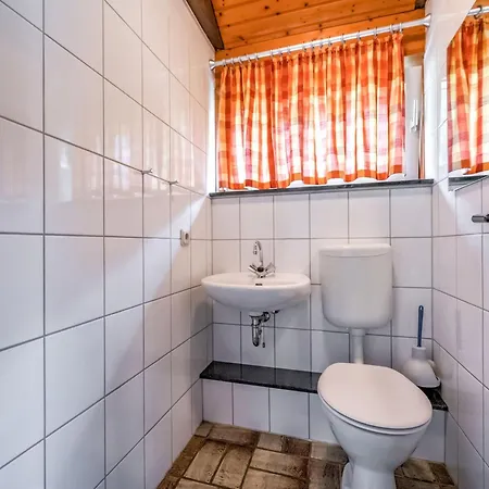 Geraeumiges Mit Privater Terrasse Vakantiehuis Schmallenberg