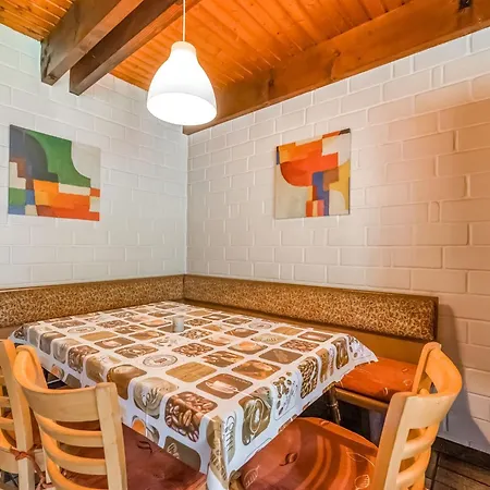 Geraeumiges Mit Privater Terrasse Vakantiehuis