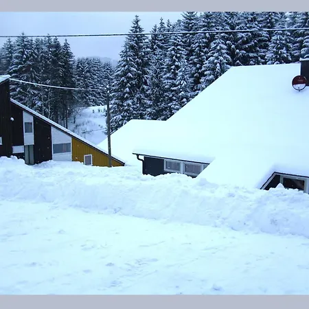 Geraeumiges Mit Privater Terrasse 度假居 *